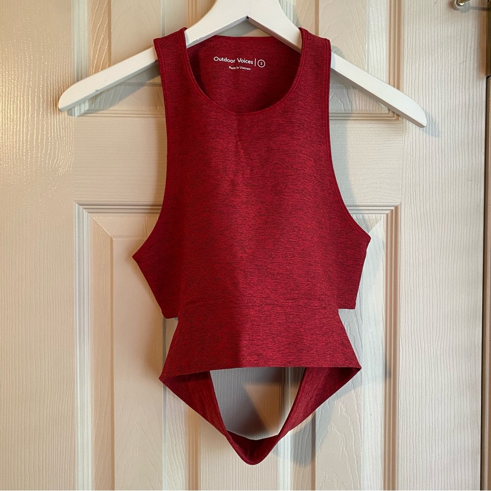 RARE ITEM! NWOT Outdoor Voices Slashback Crop in Red, Size Small